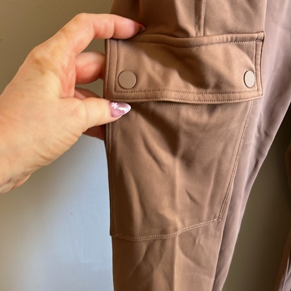 Athleta Delancey Straight Cargo Pants Rustic Beige Size XL - Picture 4 of 11